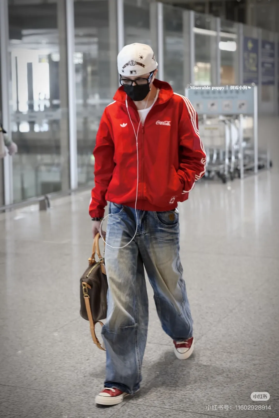 Adidas Coca-Cola joint red jacket upper body picture